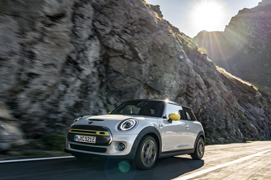  Mini Cooper SE (F56) 2019 года  (WW) (фото 112 из 132)